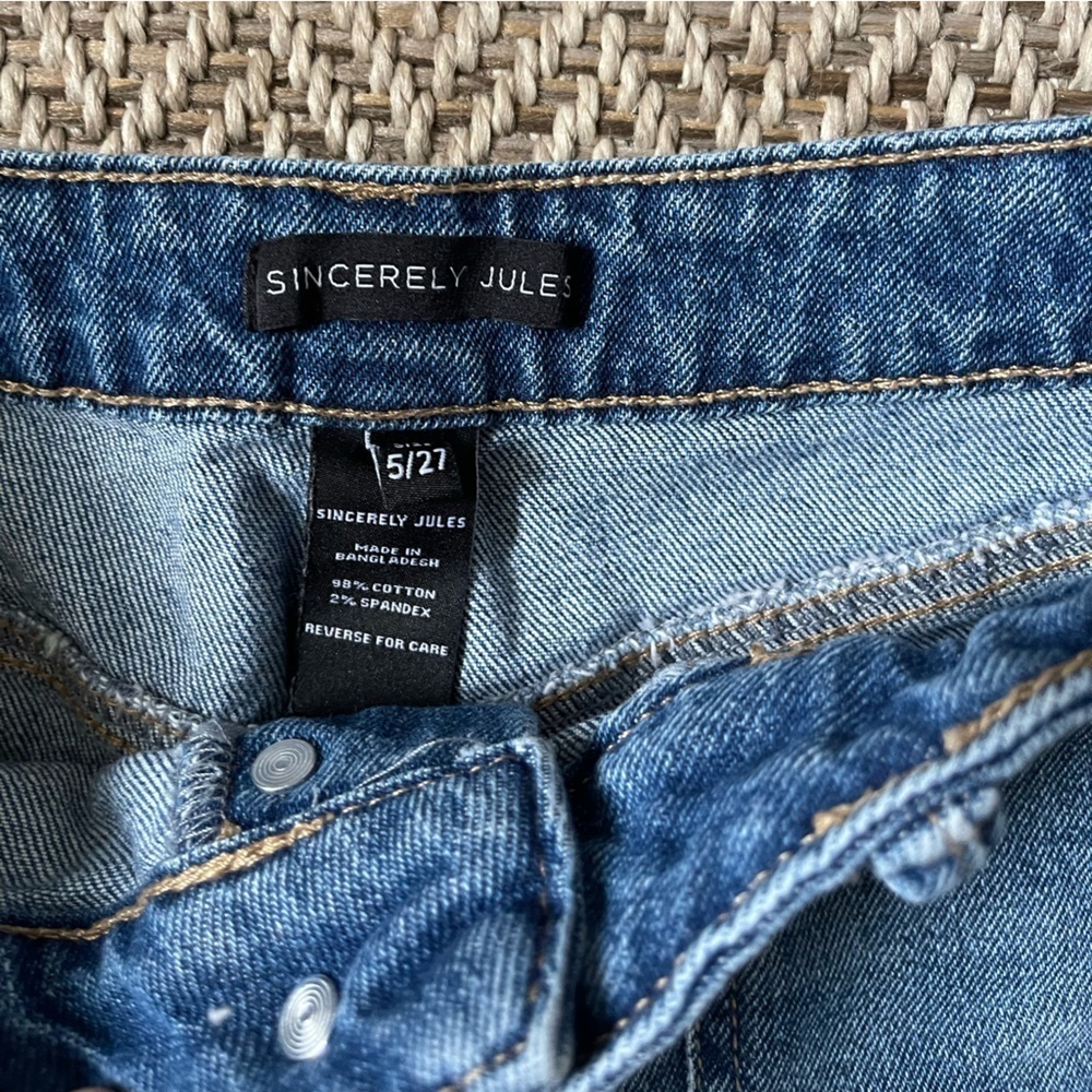Sincerely Jules Button Up Raw Hem Jean Shorts Size 5/27 - Picture 2 of 3